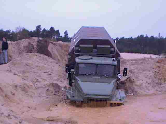 trocken aussehender Sand kann t�ckisch sein